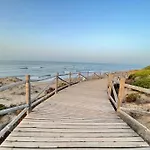 Beachfront 1st Line- Dunas - Cabopino Port شقة